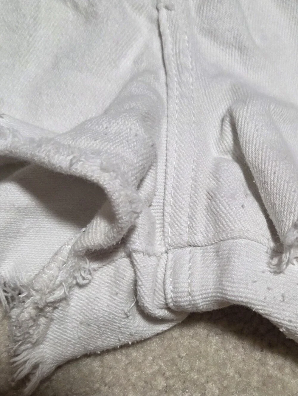 Abercrombie Mom Short High Rise Distressed White Denim Jean Shorts Size 31/12